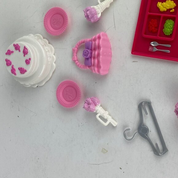 Barbie Accessories Lot Cake Purses Flowers Vintage Blue Purse American Girl Doll - Picture 11 of 11